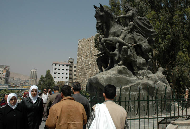 Statue of Saladin in front of souq